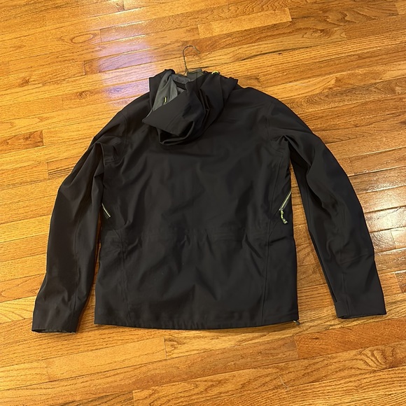 Authentic Men’s Outdoor Research White Room Shell Jacket - Picture 2 of 2